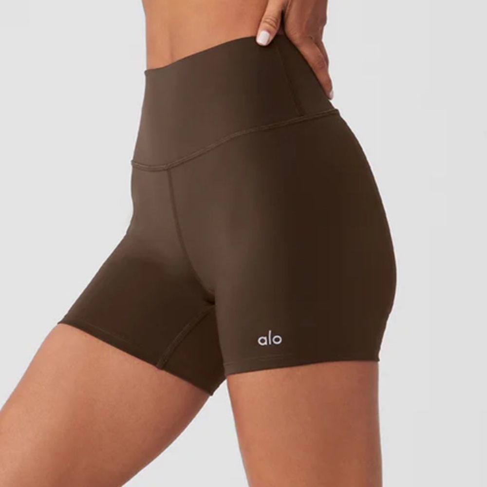 Alo yoga airlift energy short espresso XS (2-4)